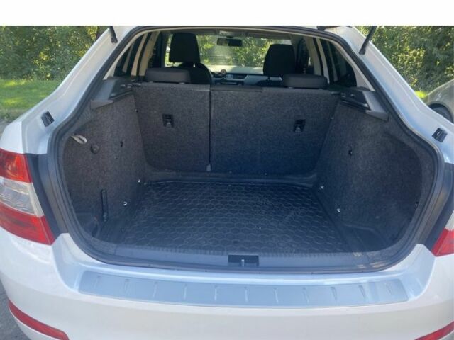 Белый Шкода Октавия, объемом двигателя 1.4 л и пробегом 290 тыс. км за 10500 $, фото 1 на Automoto.ua