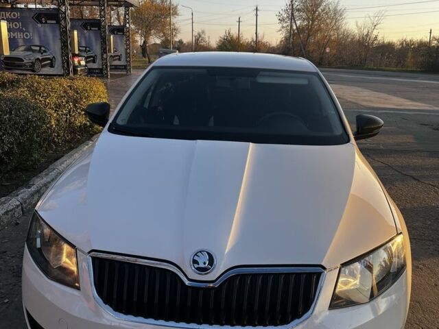 Белый Шкода Октавия, объемом двигателя 1.6 л и пробегом 188 тыс. км за 9278 $, фото 1 на Automoto.ua