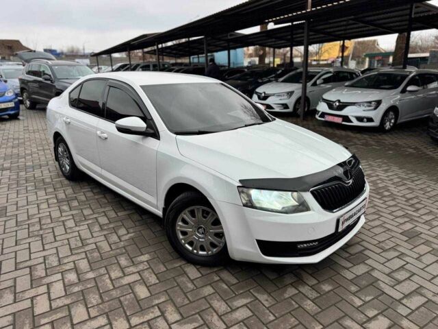 Белый Шкода Октавия, объемом двигателя 1.6 л и пробегом 240 тыс. км за 8700 $, фото 1 на Automoto.ua