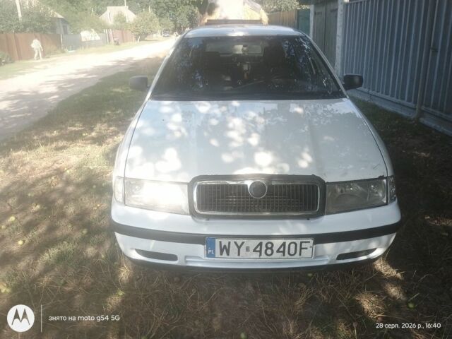 Білий Шкода Октавія, об'ємом двигуна 1.9 л та пробігом 100 тис. км за 1206 $, фото 1 на Automoto.ua