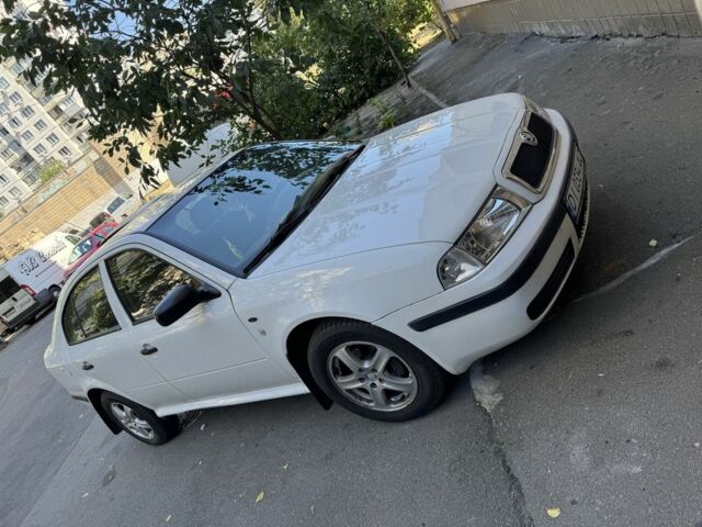 Білий Шкода Октавія, об'ємом двигуна 1.6 л та пробігом 200 тис. км за 5507 $, фото 1 на Automoto.ua