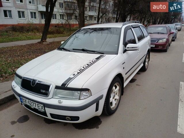 Белый Шкода Октавия, объемом двигателя 1.6 л и пробегом 303 тыс. км за 4250 $, фото 1 на Automoto.ua
