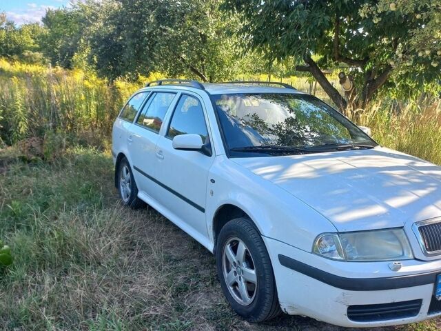 Білий Шкода Октавія, об'ємом двигуна 1.9 л та пробігом 310 тис. км за 4200 $, фото 1 на Automoto.ua