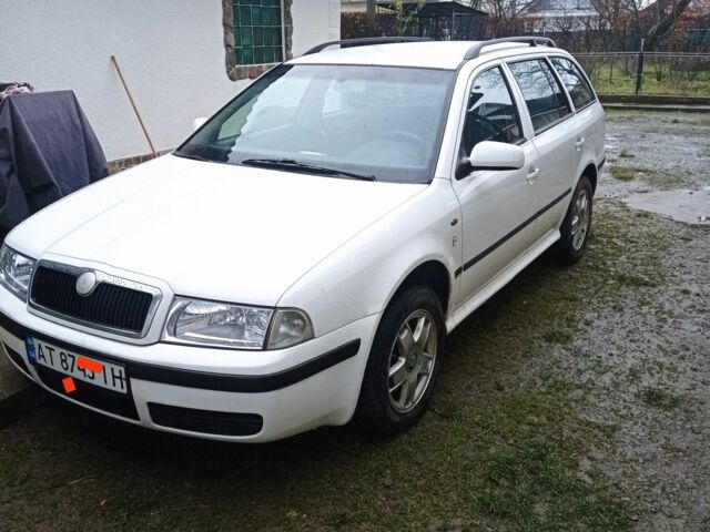 Белый Шкода Октавия, объемом двигателя 1.9 л и пробегом 27 тыс. км за 4690 $, фото 1 на Automoto.ua