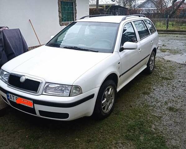 Белый Шкода Октавия, объемом двигателя 1.9 л и пробегом 97 тыс. км за 4670 $, фото 1 на Automoto.ua
