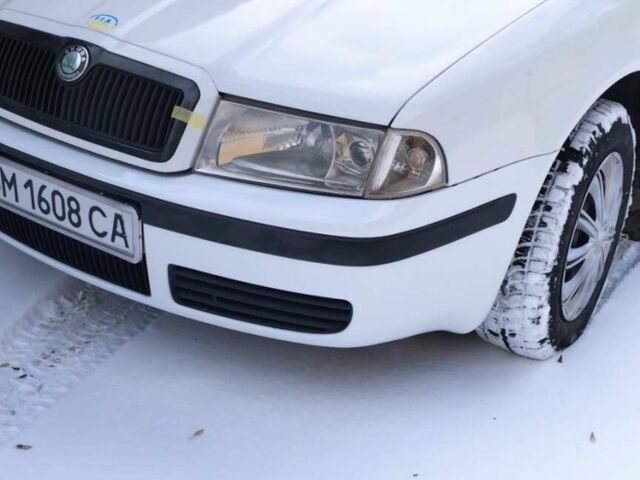 Белый Шкода Октавия, объемом двигателя 1.6 л и пробегом 250 тыс. км за 5550 $, фото 1 на Automoto.ua