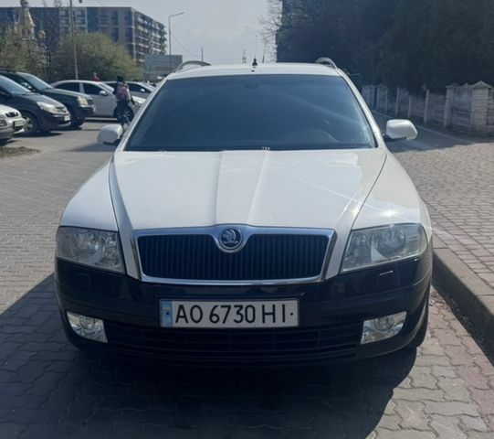 Белый Шкода Октавия, объемом двигателя 1.97 л и пробегом 302 тыс. км за 5300 $, фото 1 на Automoto.ua