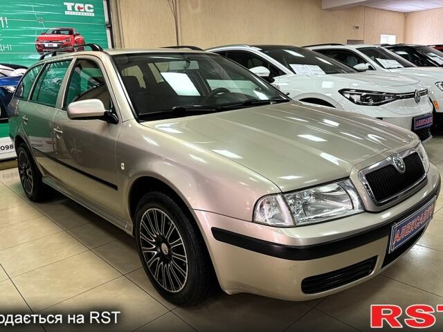 Белый Шкода Октавия, объемом двигателя 1.6 л и пробегом 198 тыс. км за 5700 $, фото 1 на Automoto.ua