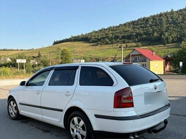 Белый Шкода Октавия, объемом двигателя 2 л и пробегом 310 тыс. км за 4900 $, фото 1 на Automoto.ua
