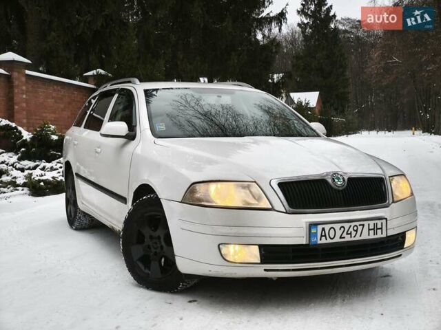 Белый Шкода Октавия, объемом двигателя 1.9 л и пробегом 327 тыс. км за 5300 $, фото 1 на Automoto.ua