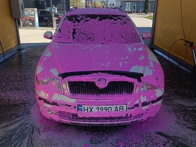 Білий Шкода Октавія, об'ємом двигуна 1.9 л та пробігом 277 тис. км за 5500 $, фото 1 на Automoto.ua