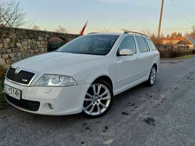Білий Шкода Октавія, об'ємом двигуна 2 л та пробігом 213 тис. км за 1800 $, фото 1 на Automoto.ua
