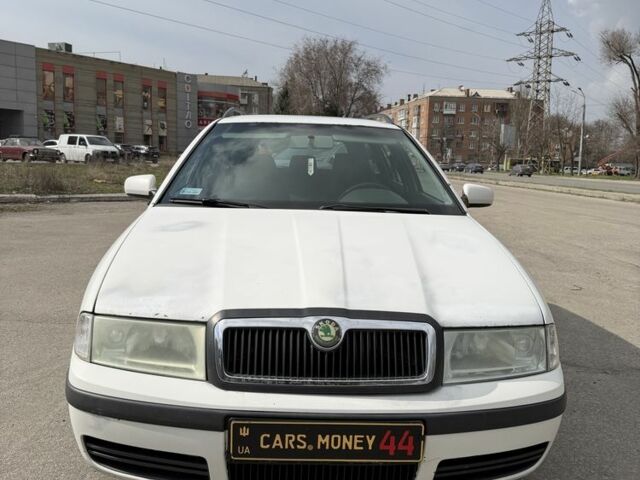 Белый Шкода Октавия, объемом двигателя 1.9 л и пробегом 111 тыс. км за 2400 $, фото 1 на Automoto.ua