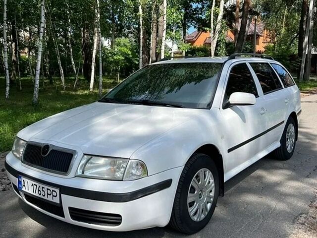 Білий Шкода Октавія, об'ємом двигуна 1.78 л та пробігом 257 тис. км за 4600 $, фото 1 на Automoto.ua