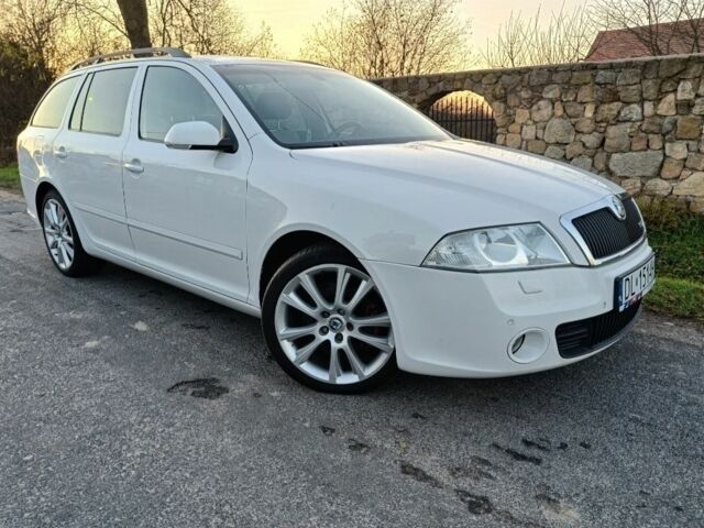 Білий Шкода Октавія, об'ємом двигуна 2 л та пробігом 284 тис. км за 2319 $, фото 1 на Automoto.ua