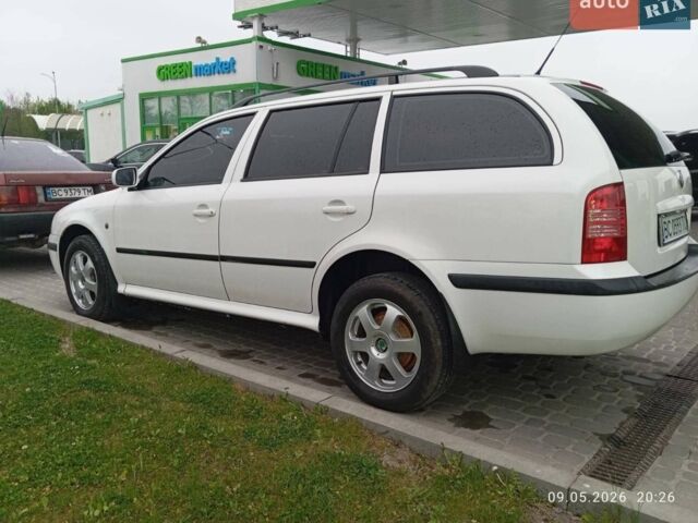 Білий Шкода Октавія, об'ємом двигуна 1.6 л та пробігом 256 тис. км за 5500 $, фото 1 на Automoto.ua