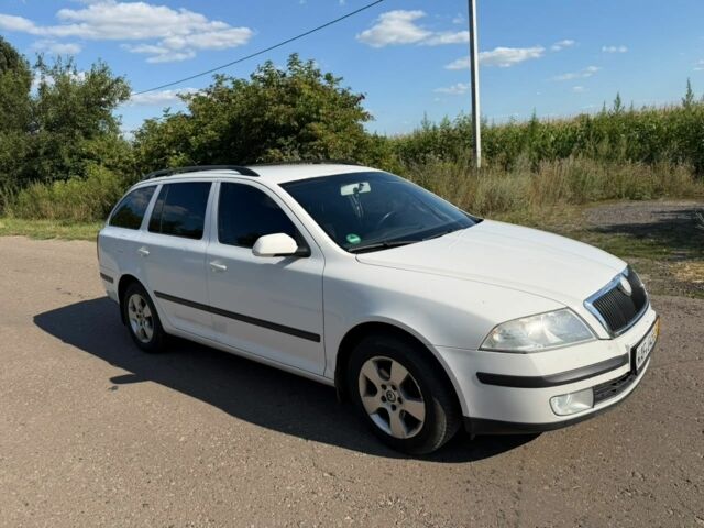 Білий Шкода Октавія, об'ємом двигуна 2 л та пробігом 350 тис. км за 2907 $, фото 1 на Automoto.ua