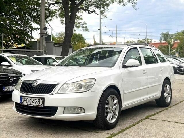 Белый Шкода Октавия, объемом двигателя 2 л и пробегом 187 тыс. км за 2600 $, фото 1 на Automoto.ua