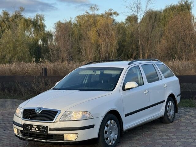 Шкода Октавия 2008 в Славянске на Automoto.ua Белый Шкода Октавия, объемом двигателя 1.9 л и пробегом 188 тыс. км за 2850 $, фото 1 на Automoto.ua