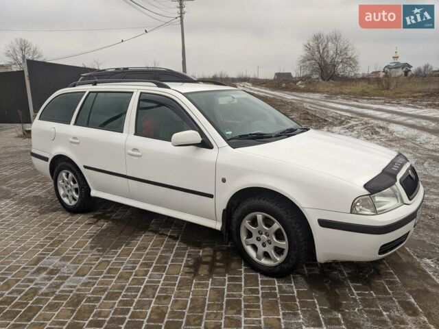 Белый Шкода Октавия, объемом двигателя 1.9 л и пробегом 278 тыс. км за 5800 $, фото 1 на Automoto.ua