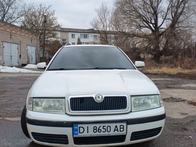 Белый Шкода Октавия, объемом двигателя 1.6 л и пробегом 250 тыс. км за 5200 $, фото 1 на Automoto.ua