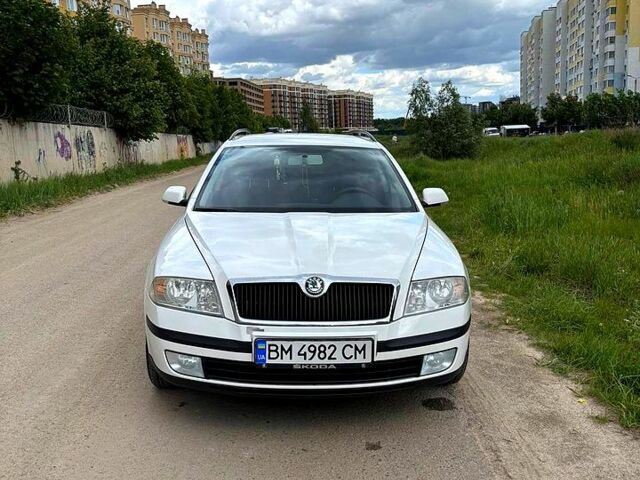 Белый Шкода Октавия, объемом двигателя 2 л и пробегом 330 тыс. км за 6000 $, фото 1 на Automoto.ua