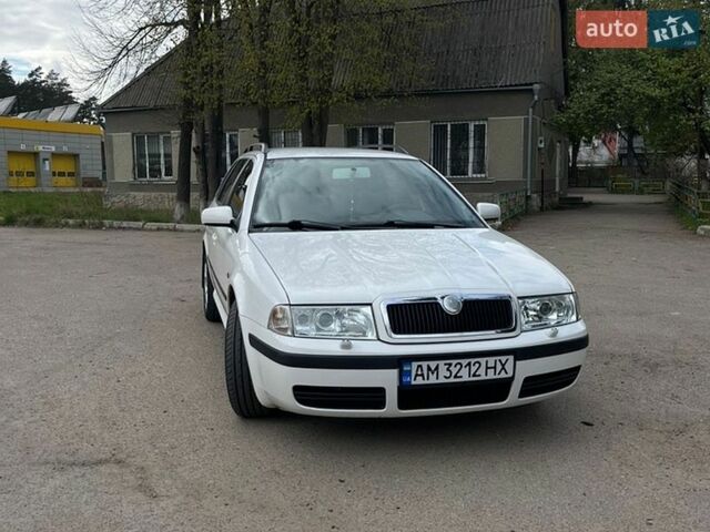 Белый Шкода Октавия, объемом двигателя 1.78 л и пробегом 250 тыс. км за 5800 $, фото 1 на Automoto.ua