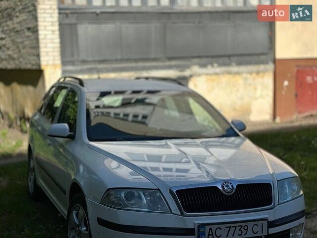 Белый Шкода Октавия, объемом двигателя 1.97 л и пробегом 363 тыс. км за 7000 $, фото 1 на Automoto.ua