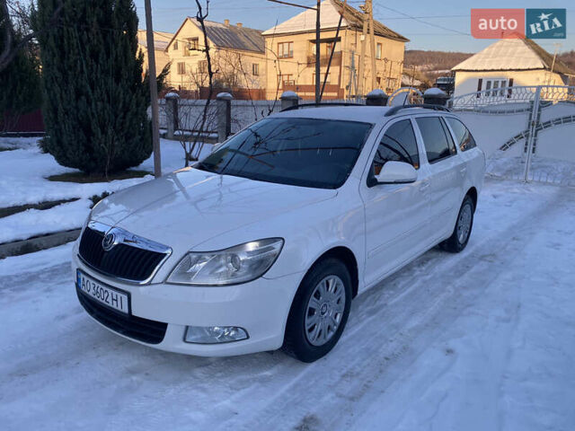 Білий Шкода Октавія, об'ємом двигуна 1.39 л та пробігом 292 тис. км за 6300 $, фото 1 на Automoto.ua
