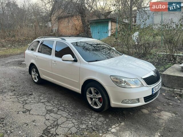 Білий Шкода Октавія, об'ємом двигуна 1.6 л та пробігом 145 тис. км за 10199 $, фото 1 на Automoto.ua