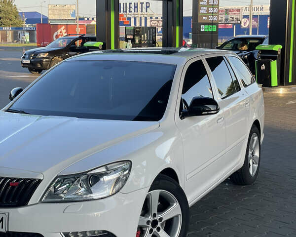 Білий Шкода Октавія, об'ємом двигуна 1.98 л та пробігом 232 тис. км за 8900 $, фото 1 на Automoto.ua