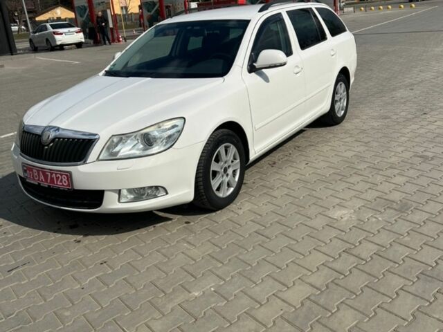 Білий Шкода Октавія, об'ємом двигуна 1.8 л та пробігом 223 тис. км за 7150 $, фото 1 на Automoto.ua