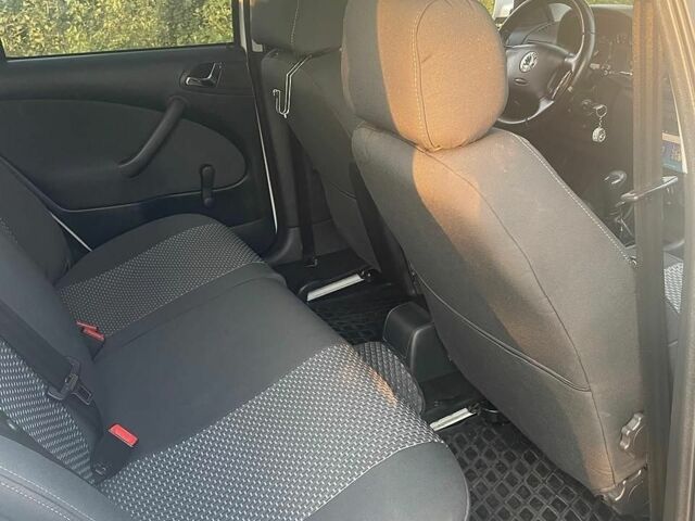 Білий Шкода Октавія, об'ємом двигуна 1.9 л та пробігом 215 тис. км за 6500 $, фото 1 на Automoto.ua