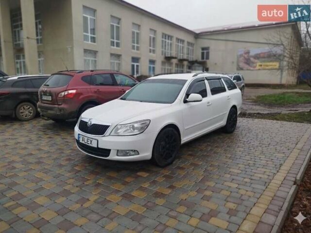 Білий Шкода Октавія, об'ємом двигуна 1.9 л та пробігом 298 тис. км за 6099 $, фото 1 на Automoto.ua