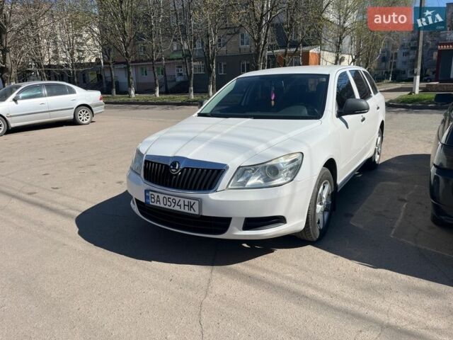 Белый Шкода Октавия, объемом двигателя 1.39 л и пробегом 260 тыс. км за 5500 $, фото 1 на Automoto.ua