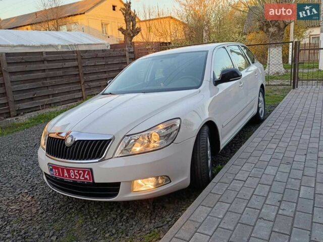 Білий Шкода Октавія, об'ємом двигуна 1.8 л та пробігом 217 тис. км за 6800 $, фото 1 на Automoto.ua