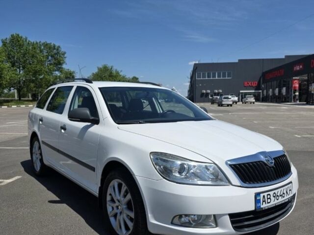 Білий Шкода Октавія, об'ємом двигуна 1.4 л та пробігом 222 тис. км за 6400 $, фото 1 на Automoto.ua