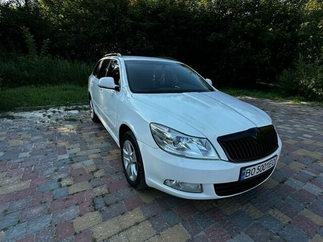 Білий Шкода Октавія, об'ємом двигуна 1.6 л та пробігом 400 тис. км за 6200 $, фото 1 на Automoto.ua