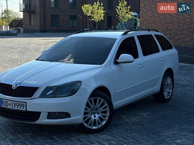 Белый Шкода Октавия, объемом двигателя 1.6 л и пробегом 240 тыс. км за 7400 $, фото 1 на Automoto.ua