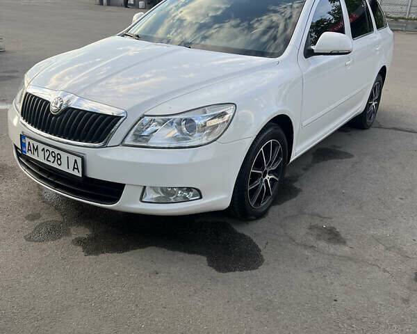 Шкода Октавія 2009 у Чернігові на Automoto.ua Білий Шкода Октавія, об'ємом двигуна 1.8 л та пробігом 222 тис. км за 7600 $, фото 1 на Automoto.ua