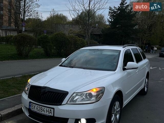 Белый Шкода Октавия, объемом двигателя 1.6 л и пробегом 240 тыс. км за 6900 $, фото 1 на Automoto.ua