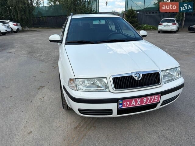 Білий Шкода Октавія, об'ємом двигуна 1.6 л та пробігом 156 тис. км за 6800 $, фото 1 на Automoto.ua