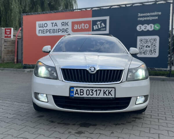 Белый Шкода Октавия, объемом двигателя 1.6 л и пробегом 280 тыс. км за 7900 $, фото 1 на Automoto.ua