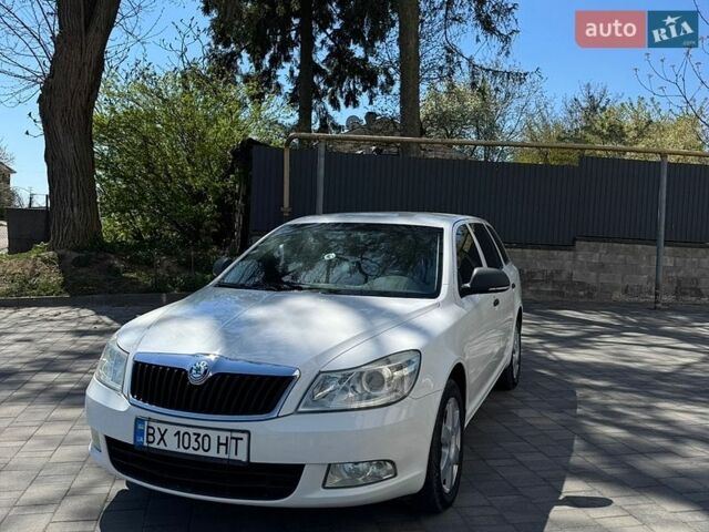 Белый Шкода Октавия, объемом двигателя 1.6 л и пробегом 350 тыс. км за 6700 $, фото 1 на Automoto.ua