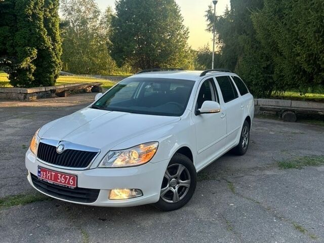Белый Шкода Октавия, объемом двигателя 1.4 л и пробегом 189 тыс. км за 6450 $, фото 1 на Automoto.ua