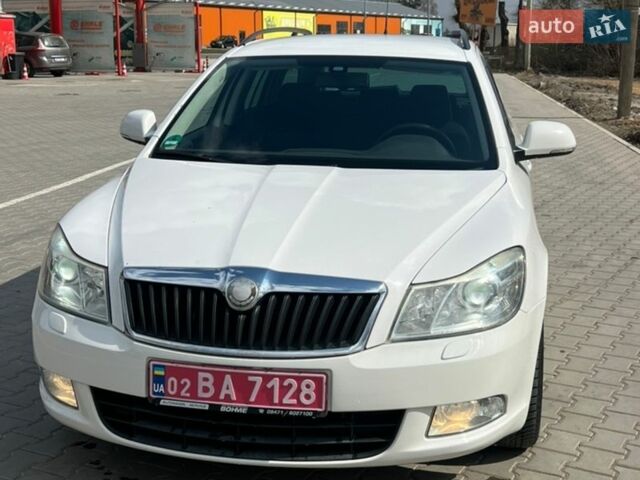 Белый Шкода Октавия, объемом двигателя 1.8 л и пробегом 223 тыс. км за 6699 $, фото 1 на Automoto.ua