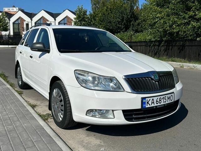 Белый Шкода Октавия, объемом двигателя 1.4 л и пробегом 250 тыс. км за 7000 $, фото 1 на Automoto.ua