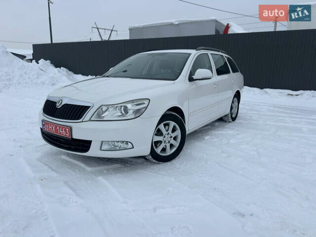 Білий Шкода Октавія, об'ємом двигуна 1.6 л та пробігом 231 тис. км за 8450 $, фото 1 на Automoto.ua