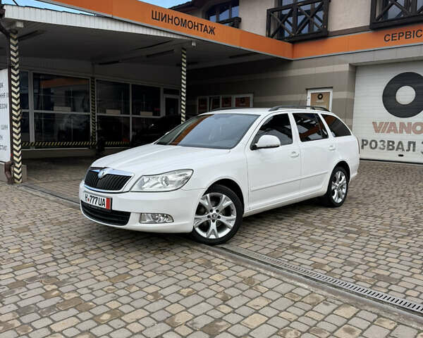 Білий Шкода Октавія, об'ємом двигуна 1.4 л та пробігом 221 тис. км за 6999 $, фото 1 на Automoto.ua
