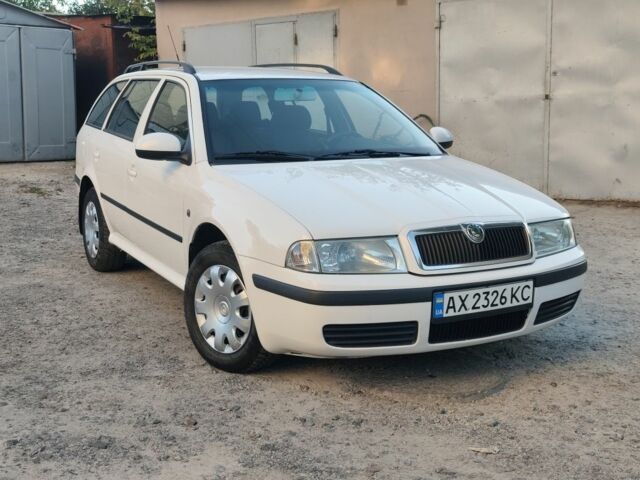 Білий Шкода Октавія, об'ємом двигуна 1.6 л та пробігом 229 тис. км за 5899 $, фото 1 на Automoto.ua